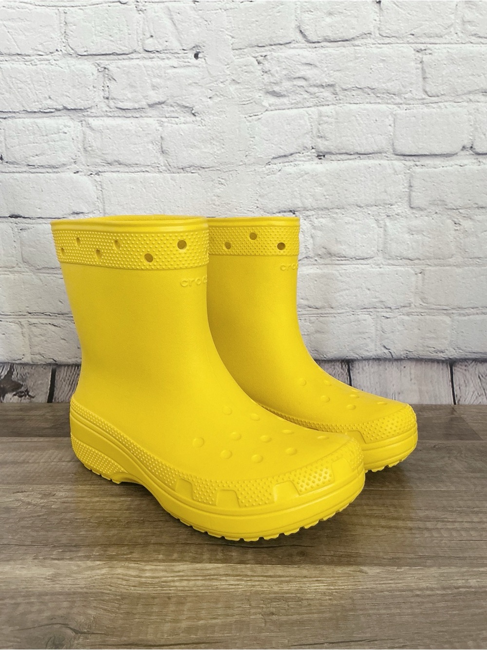 New Crocs Yellow Classic Crush Boots Size 10